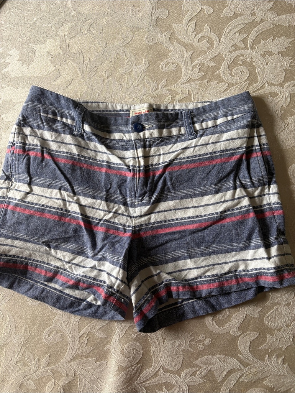 Gap//womens// short// 6